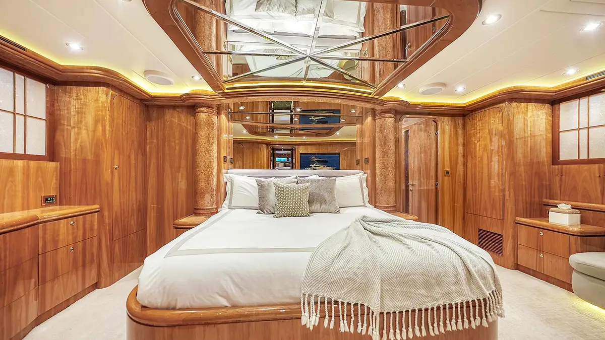 Interior view of 103' Horizon yacht in The Bahamas