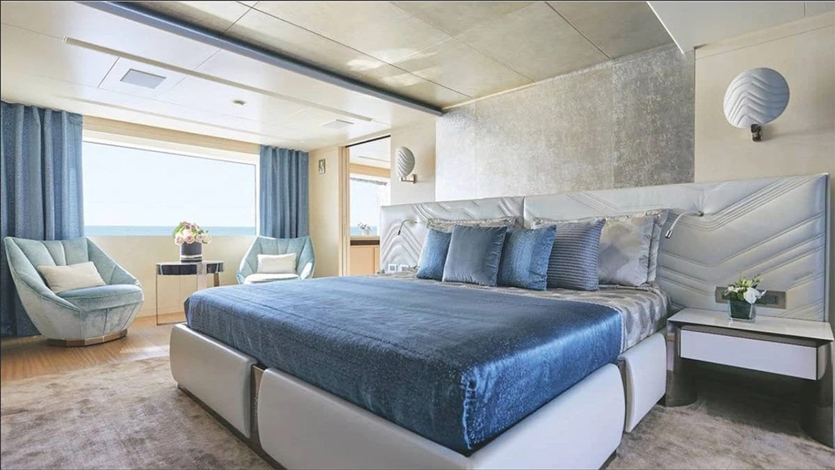164' Benetti Yacht charter