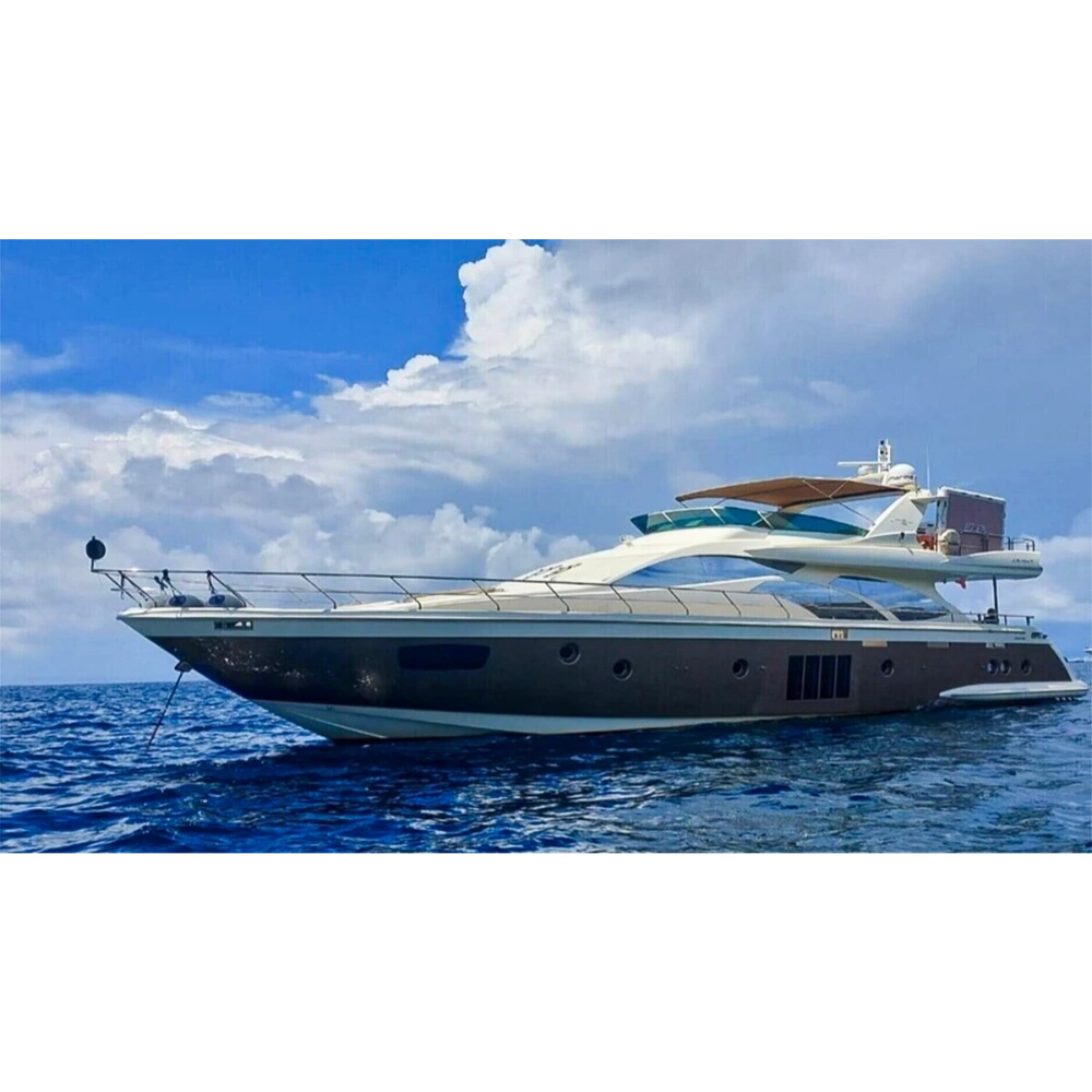 79' Azimut Italy Yacht Charter 12 79 Azimut Italy charter 2 1000x1000 featured
