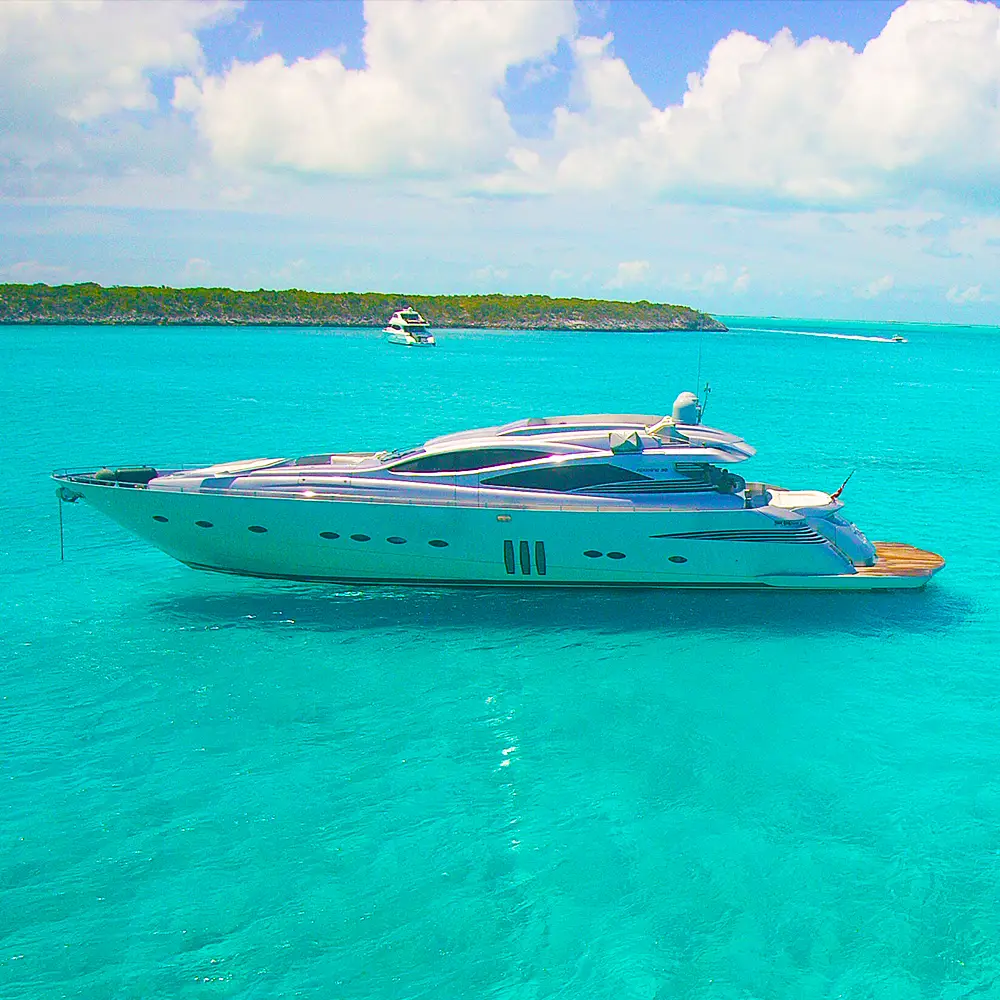 90' Foot Pershing Luxury Yacht - Yacht Charters in The Bahamas