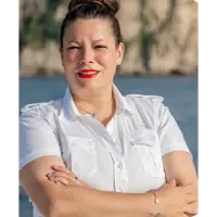 Fully crewed yacht rental