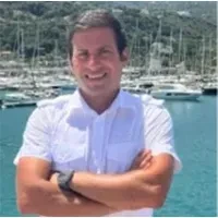 98 Ferretti Italy charter captain