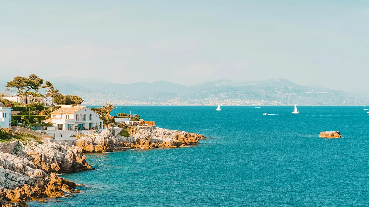 Antibes Yacht Charter