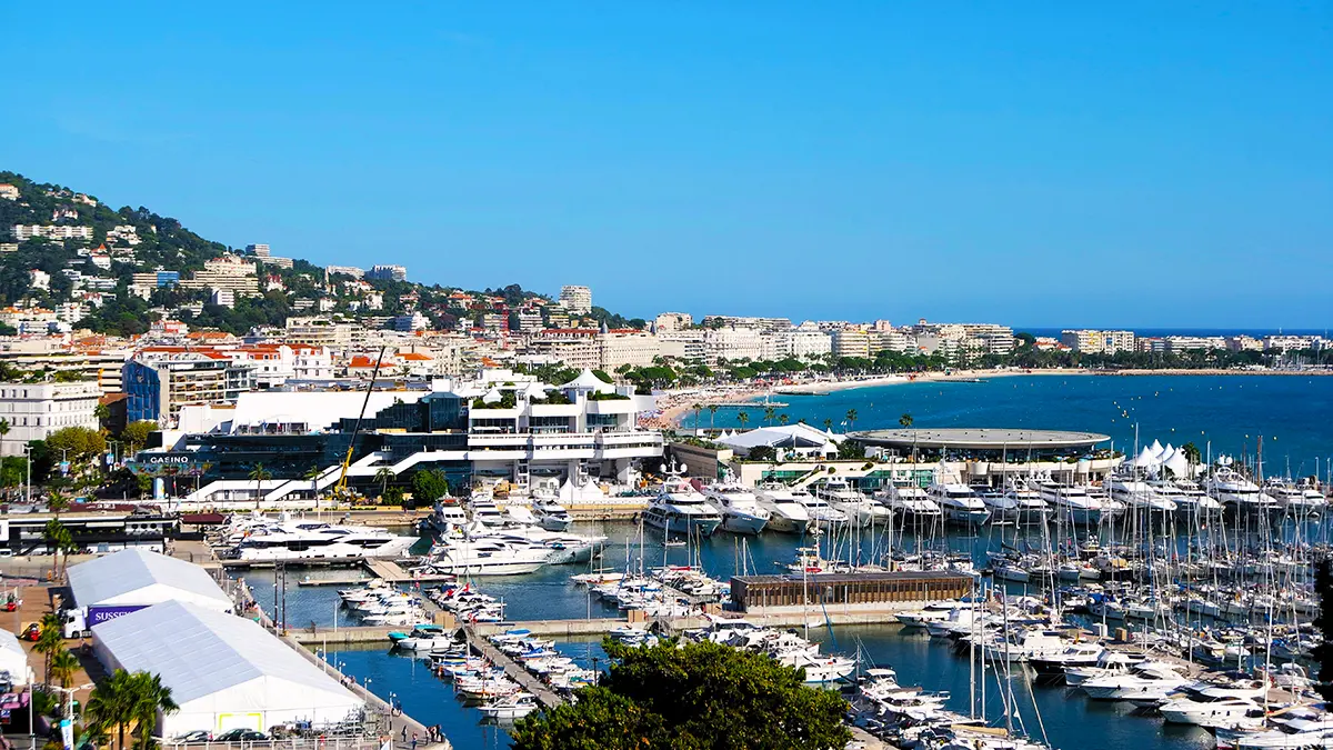 Cannes Yacht Charter